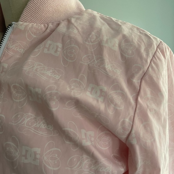 DC reversible jacket - Picture 10 of 11